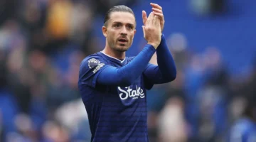 جاك غريليش يتعهد بالعودة أقوى بعد جراحة القدم ونجم إنجلترا يطمئن جماهيره